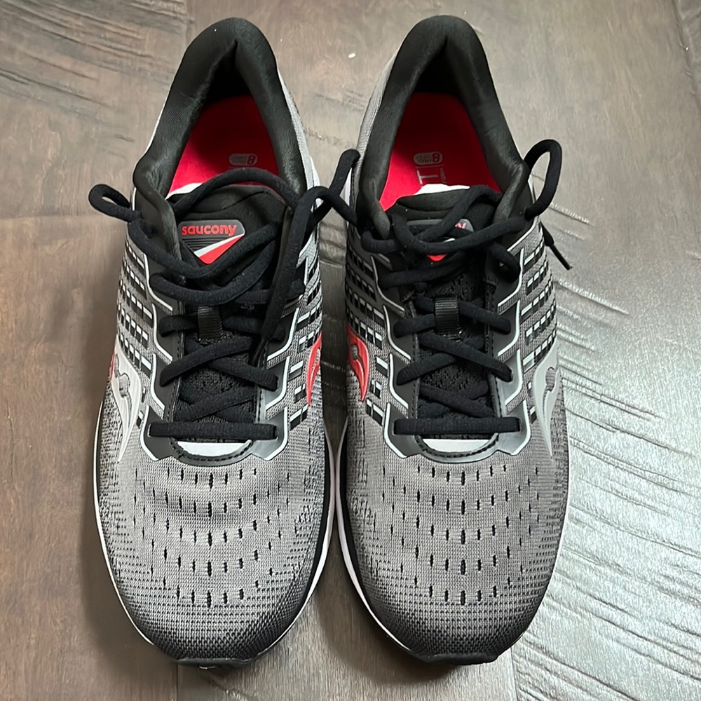 Ride 13 Saucony Mens 10.5 Brand New